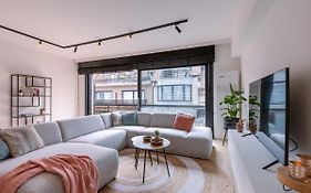 Stunning Fully Renovated Apartment In Knokke-Heist For 6 Persons